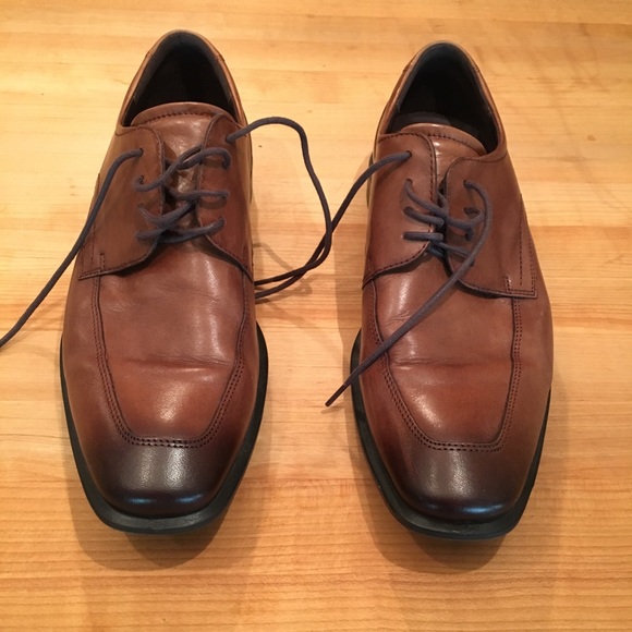 ecco cairo leather derby